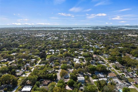 House in Sarasota, Florida 3 bedrooms, 150.97 sq.m. № 1847840 - photo 29