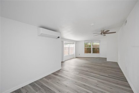 House in Sarasota, Florida 3 bedrooms, 150.97 sq.m. № 1847840 - photo 19