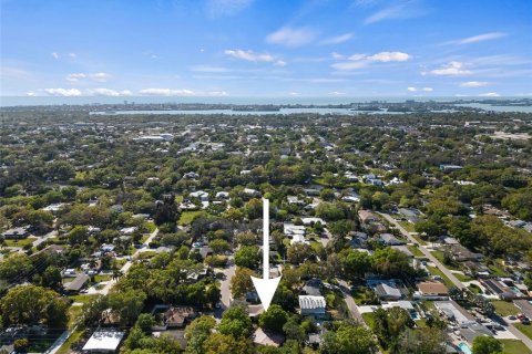 House in Sarasota, Florida 3 bedrooms, 150.97 sq.m. № 1847840 - photo 13