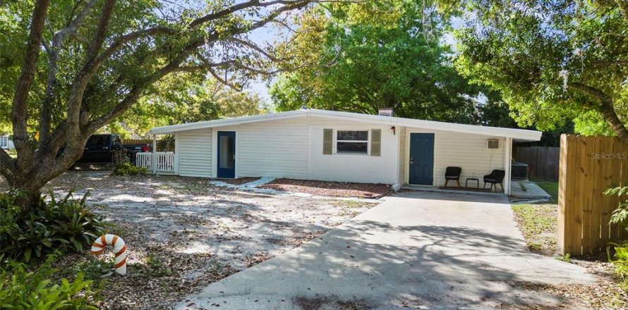 House in Sarasota, Florida 3 bedrooms, 150.97 sq.m. № 1847840