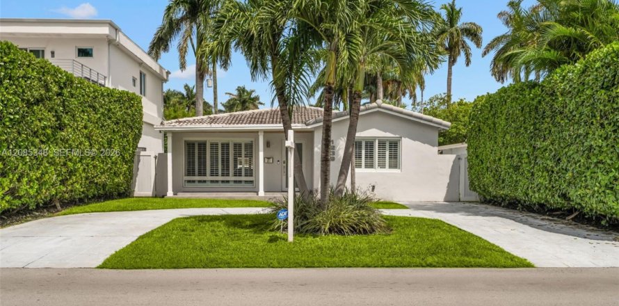 Villa ou maison à Hollywood, Floride 3 chambres, 159.88 m2 № 2394729