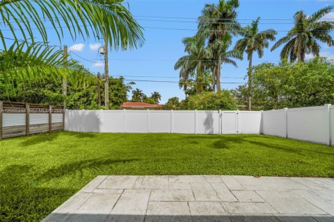 Villa ou maison à vendre à Hollywood, Floride: 3 chambres, 159.88 m2 № 2394729 - photo 30