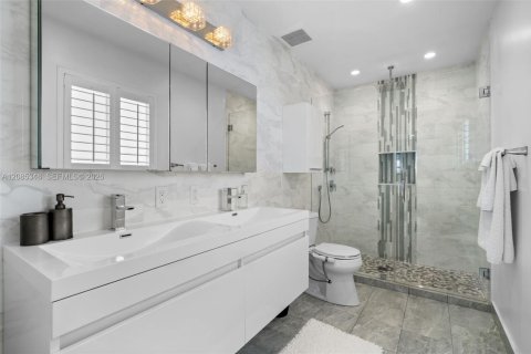 Villa ou maison à vendre à Hollywood, Floride: 3 chambres, 159.88 m2 № 2394729 - photo 20