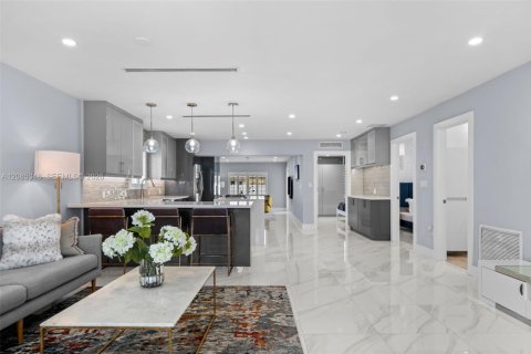 Villa ou maison à vendre à Hollywood, Floride: 3 chambres, 159.88 m2 № 2394729 - photo 7