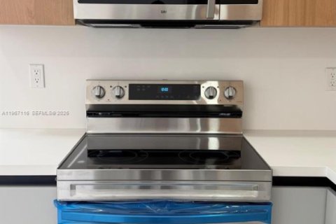 Casa en venta en Miami, Florida, 3 dormitorios, 126.72 m2 № 2028450 - foto 15