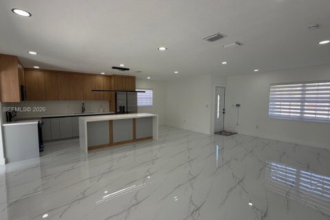 Casa en venta en Miami, Florida, 3 dormitorios, 126.72 m2 № 2028450 - foto 18