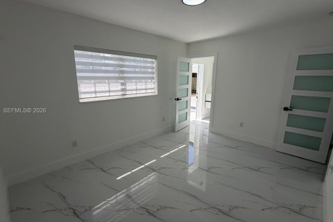 Casa en venta en Miami, Florida, 3 dormitorios, 126.72 m2 № 2028450 - foto 8