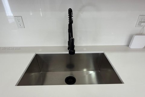 Casa en venta en Miami, Florida, 3 dormitorios, 126.72 m2 № 2028450 - foto 14