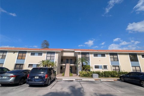 Condominio en West Palm Beach, Florida, 2 dormitorios  № 2074819