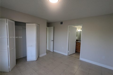 Condominio en alquiler en West Palm Beach, Florida, 2 dormitorios, 83.98 m2 № 2074819 - foto 6