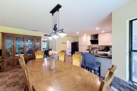 House in Brooksville, Florida 4 bedrooms, 231.51 sq.m. № 2258740 - photo 23