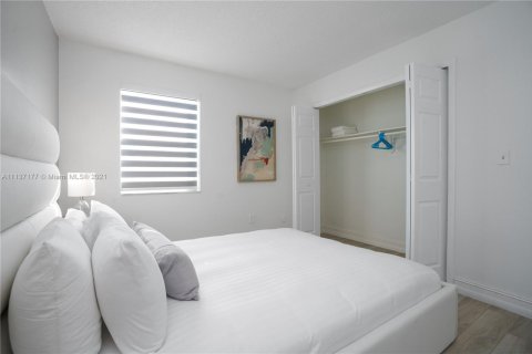 Casa en alquiler en Cutler Bay, Florida, 2 dormitorios, 109.9 m2 № 1938108 - foto 29