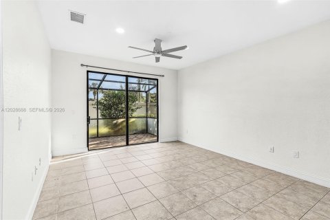 Casa en venta en Naples, Florida, 3 dormitorios, 117.8 m2 № 2154139 - foto 12