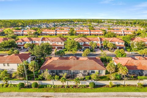 Casa en venta en Naples, Florida, 3 dormitorios, 117.8 m2 № 2154139 - foto 24