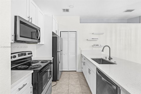 Casa en venta en Naples, Florida, 3 dormitorios, 117.8 m2 № 2154139 - foto 5