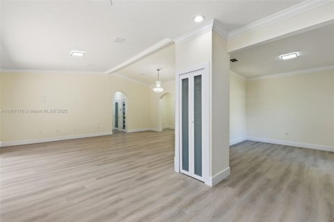 Купить виллу или дом в Майами, Флорида 4 спальни, 184.69м2, № 1973904 - фото 23