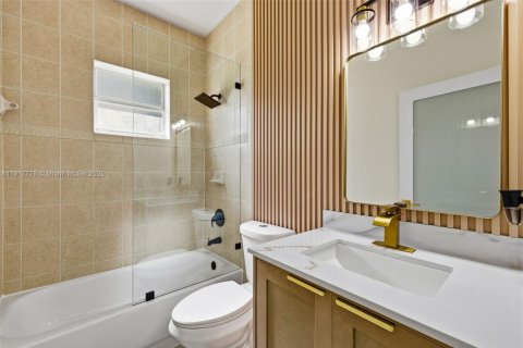 Купить виллу или дом в Майами, Флорида 4 спальни, 184.69м2, № 1973904 - фото 9