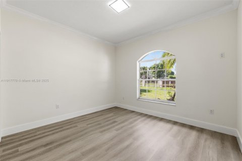 Купить виллу или дом в Майами, Флорида 4 спальни, 184.69м2, № 1973904 - фото 8