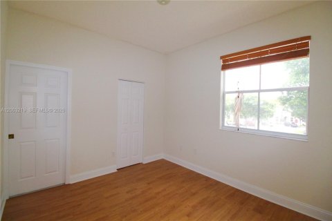 Condo in Miramar, Florida, 3 bedrooms  № 2068682 - photo 15