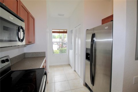 Condo in Miramar, Florida, 3 bedrooms  № 2068682 - photo 5