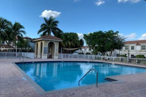 Condo in Miramar, Florida, 3 bedrooms  № 2068682 - photo 22