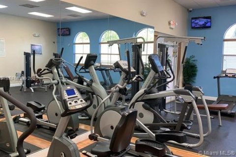 Condo in Miramar, Florida, 3 bedrooms  № 2068682 - photo 24