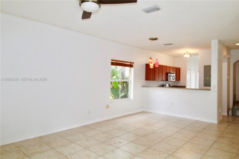 Condo in Miramar, Florida, 3 bedrooms  № 2068682 - photo 8