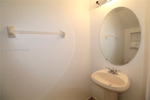 Condo in Miramar, Florida, 3 bedrooms  № 2068682 - photo 7