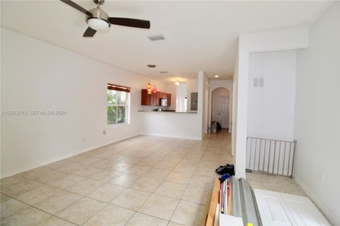 Condo in Miramar, Florida, 3 bedrooms  № 2068682 - photo 9