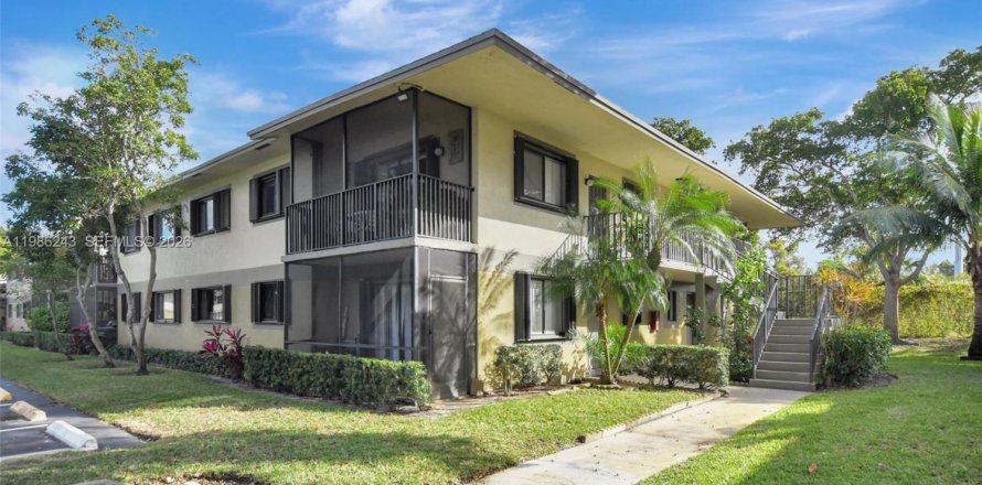 Кондоминиум с 2 спальнями в Дирфилд-Бич, Флорида № 2047935