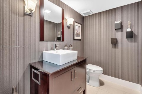 Снять в аренду кондоминиум в Авентура, Флорида 3 спальни, 220.27м2, № 1939257 - фото 15