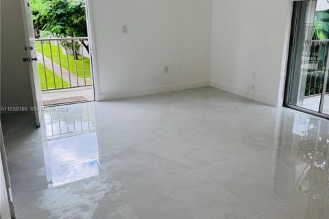 Copropriété à louer à Miami, Floride: 2 chambres, 75.44 m2 № 1997543 - photo 13