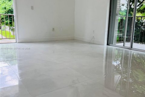 Copropriété à louer à Miami, Floride: 2 chambres, 75.44 m2 № 1997543 - photo 12