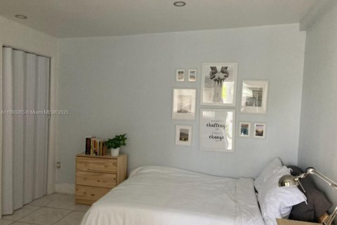 Immobilier commercial à louer à Miami, Floride: 18.58 m2 № 1946852 - photo 6