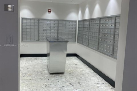 Copropriété à vendre à Miami Beach, Floride: 51.28 m2 № 1971950 - photo 11