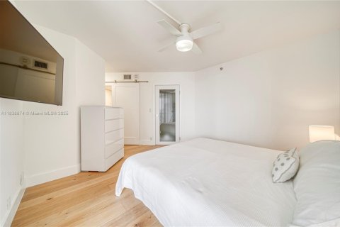 Condominio en alquiler en Miami Beach, Florida, 2 dormitorios, 110.55 m2 № 1825724 - foto 23