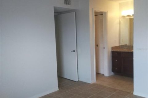 Condo in Orlando, Florida, 2 bedrooms № 2209947 - photo 3