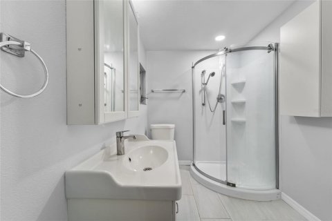 Снять в аренду виллу или дом в Тампа, Флорида 5 комнат, 273.5м2, № 2157951 - фото 16