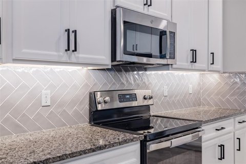 Casa en venta en San Antonio, Florida, 2 dormitorios, 182.83 m2 № 1915530 - foto 9