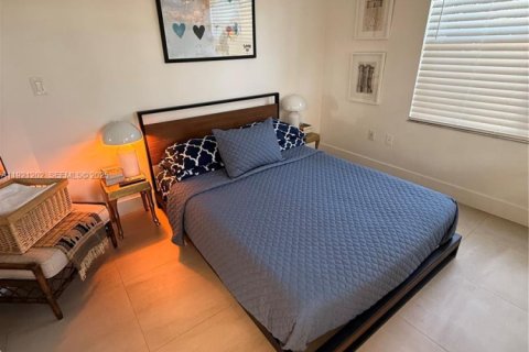 Купить виллу или дом в Майами, Флорида 3 спальни, 108.6м2, № 1976420 - фото 10