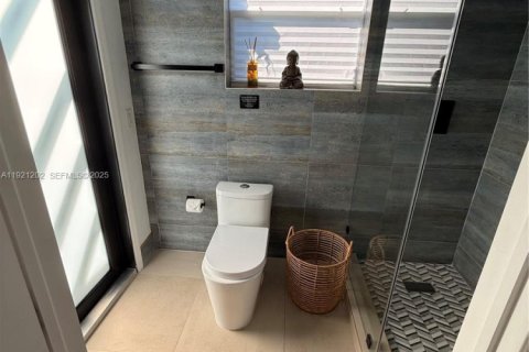 Купить виллу или дом в Майами, Флорида 3 спальни, 108.6м2, № 1976420 - фото 16