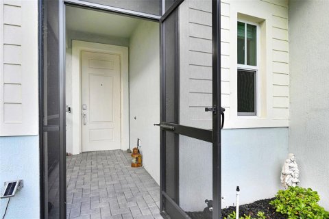 House in Palm Bay, Florida 2 bedrooms, 159.23 sq.m. № 1869843 - photo 4