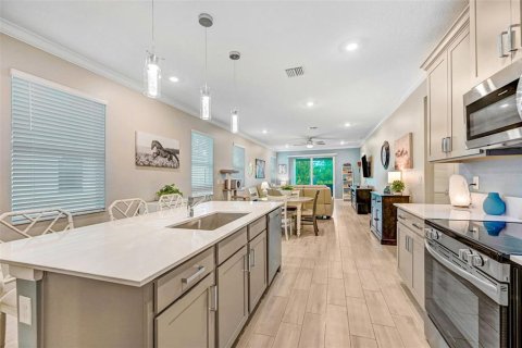 House in Palm Bay, Florida 2 bedrooms, 159.23 sq.m. № 1869843 - photo 7