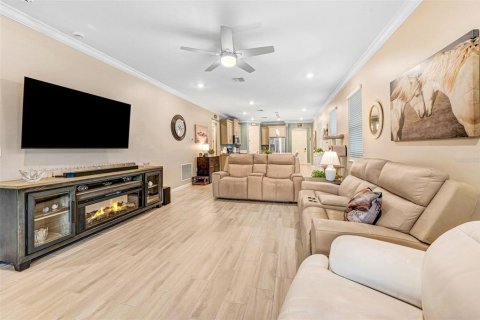 House in Palm Bay, Florida 2 bedrooms, 159.23 sq.m. № 1869843 - photo 13