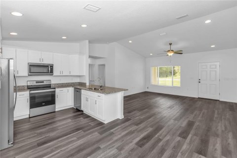 Villa ou maison à vendre à Ocklawaha, Floride: 3 chambres, 122.54 m2 № 1915760 - photo 5