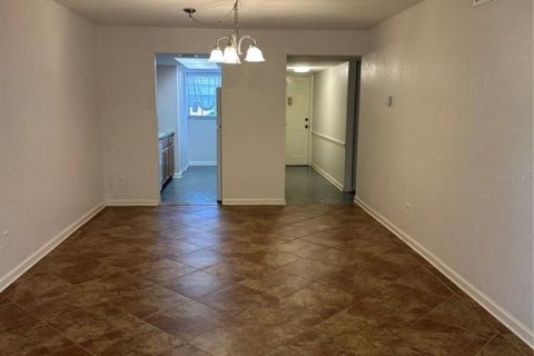 Condo in Daytona Beach, Florida, 2 bedrooms № 2110612 - photo 5