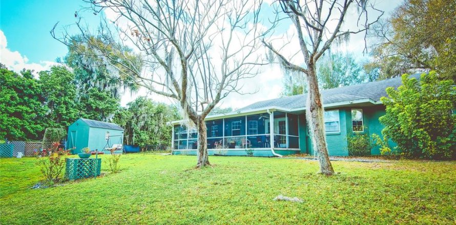 House in Salt Springs, Florida 3 bedrooms, 258.27 sq.m. № 1578973