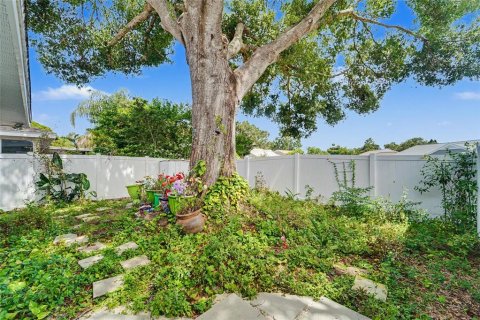 House in Palm Harbor, Florida 2 bedrooms, 79.9 sq.m. № 2230863 - photo 25