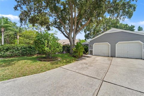 House in Palm Harbor, Florida 2 bedrooms, 79.9 sq.m. № 2230863 - photo 4