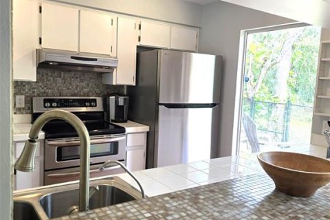 House in Lutz, Florida 3 bedrooms, 128.76 sq.m. № 2324534 - photo 13